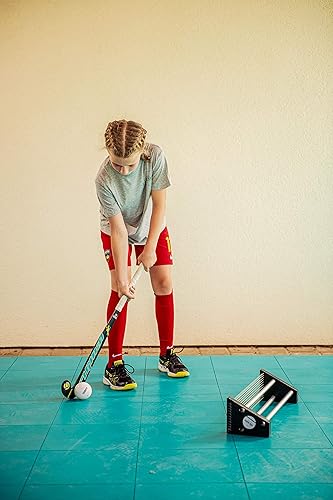 Training aid to Improve Ball Control - Field Hockey REBOUNDER