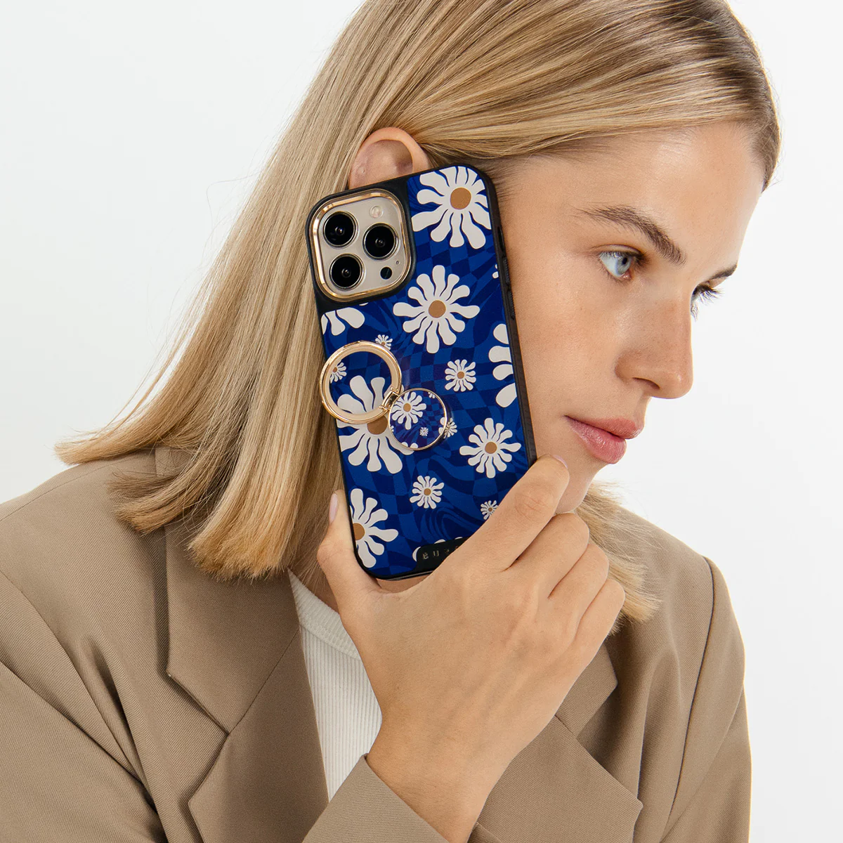 Art Class - Adhesive Ring Holder